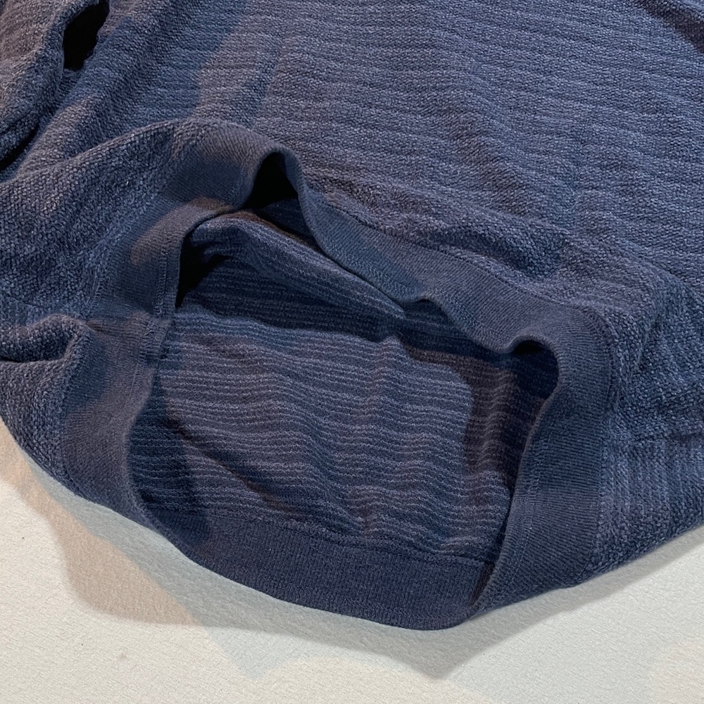 Tommy Bahama Navy Crewneck Sweater Classic Knit Design Relaxed Fit XL - Picture 11 of 12